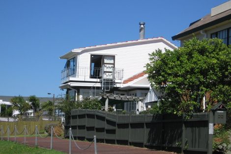 Photo of property in 55 Castor Bay Road, Castor Bay, Auckland, 0620