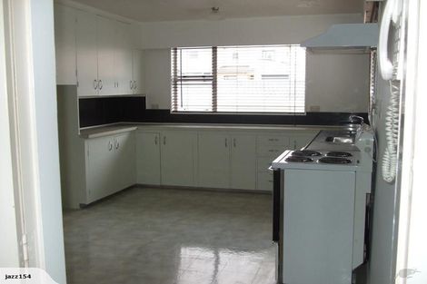Photo of property in 11 Mana Esplanade, Paremata, Porirua, 5026