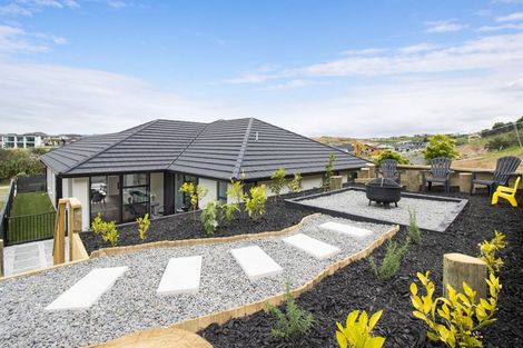 Photo of property in 39 Lakeside Terrace, Omokoroa, 3114