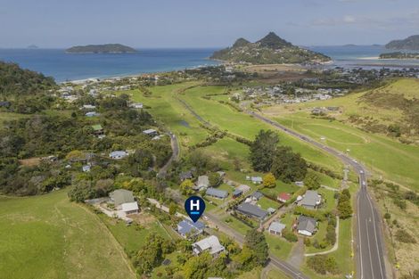 Photo of property in 8 Ocean Beach Road, Tairua, 3508