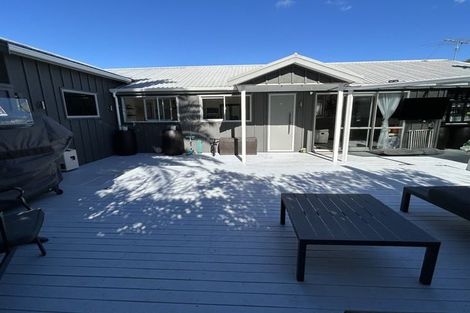 Photo of property in 24 Springtime Crescent, Stanmore Bay, Whangaparaoa, 0932