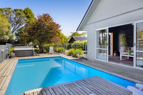 Photo of property in 58 Atkinson Road, Hurworth, New Plymouth, 4371