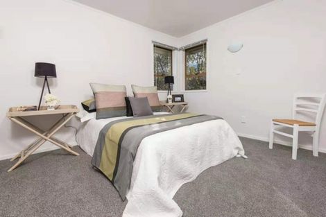 Photo of property in 76 Weatherly Road, Torbay, Auckland, 0630