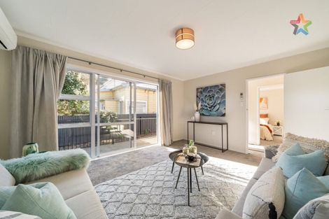 Photo of property in 2/12 Bridge Street, Melling, Lower Hutt, 5010