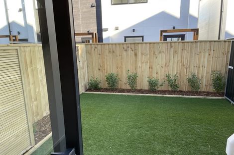 Photo of property in 8/22 Yeovil Road, Te Atatu Peninsula, Auckland, 0610