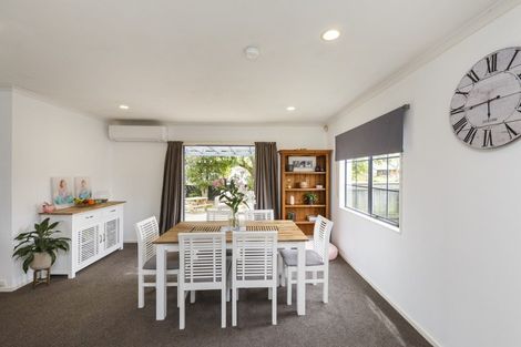 Photo of property in 23 Charles Cross Street, Longburn, Palmerston North, 4412