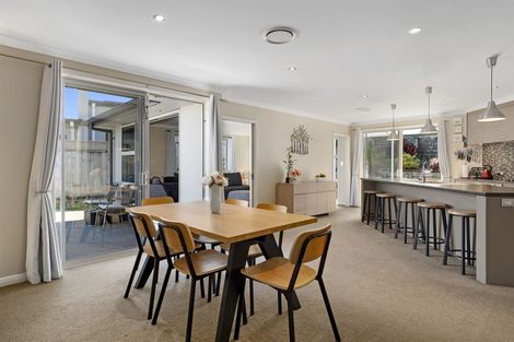 Photo of property in 124 Castlewold Drive, Bethlehem, Tauranga, 3110