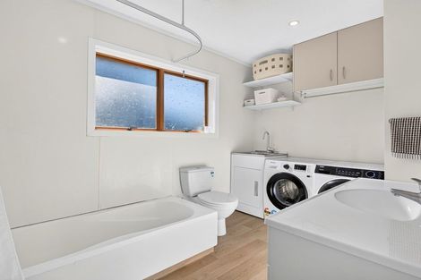 Photo of property in 2/7 Pomelo Road, Te Atatu South, Auckland, 0610
