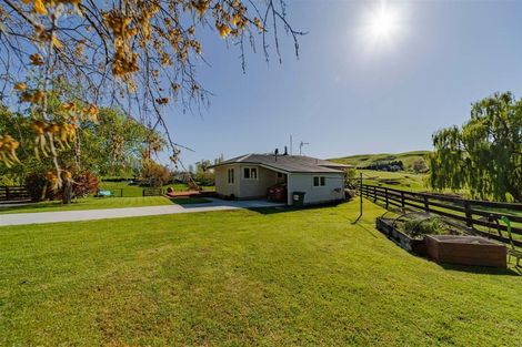 Photo of property in 744 Taihape Road, Pukehamoamoa, Hastings, 4179