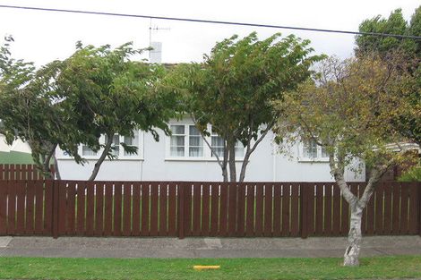 Photo of property in 8 Milne Crescent, Taita, Lower Hutt, 5011