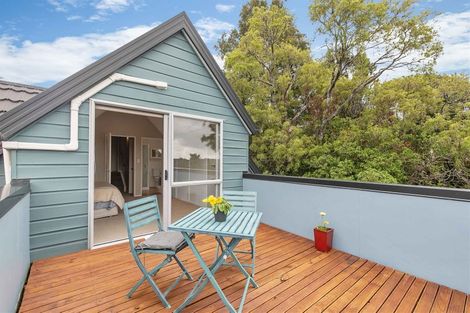 Photo of property in 2/19 Pemberton Avenue, Bayview, Auckland, 0629