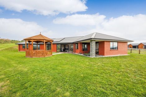 Photo of property in 172 Kingsdale Park Drive, Aokautere, Palmerston North, 4471