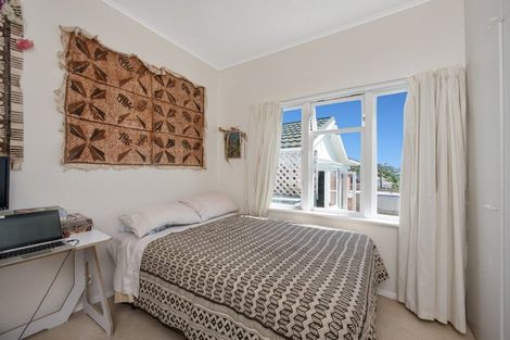 Photo of property in 14 View Road, Houghton Bay, Wellington, 6023