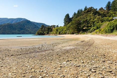 Photo of property in 25 Sandy Bay Road, Black Rock, Marlborough Sounds, 7282