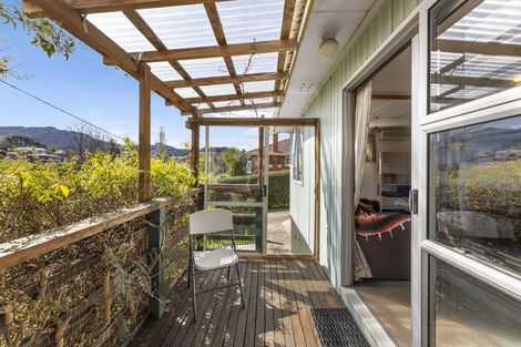 Photo of property in 2 Fraser Street, Roseneath, Port Chalmers, 9023