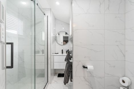 Photo of property in 21 Greendale Avenue, Avonhead, Christchurch, 8042