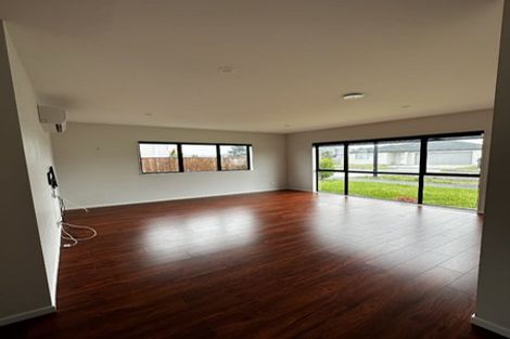 Photo of property in 26 Koroheke Road, Takanini, 2110