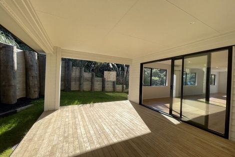 Photo of property in 10 Awaiti Way, Orewa, 0931