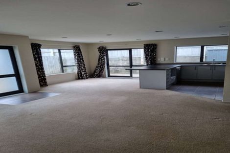 Photo of property in 118a Parkvale Road, Karori, Wellington, 6012