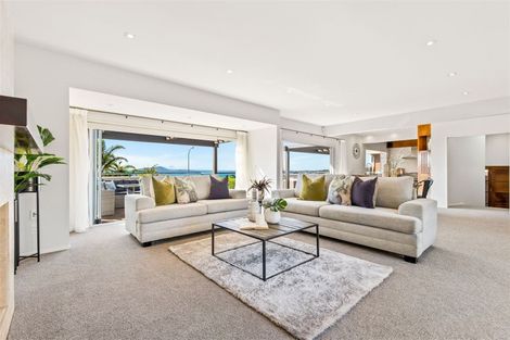 Photo of property in 30 Churchill Road, Murrays Bay, Auckland, 0630