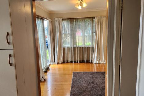 Photo of property in 2/7 Queen Street, Papakura, 2110