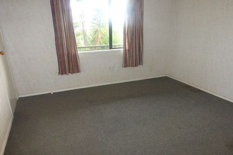 Photo of property in 1/12 Netherlands Avenue, Kelston, Auckland, 0602