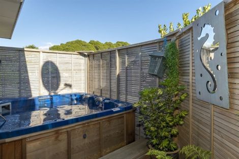 Photo of property in 118 Dalton Drive, Papamoa Beach, Papamoa, 3118