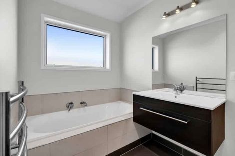 Photo of property in 112 Wills Road, Bell Block, New Plymouth, 4312