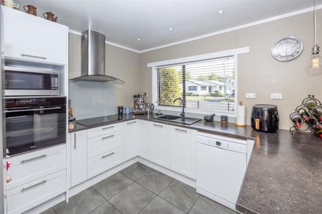 Photo of property in 13 Cromwell Drive, Fitzroy, Hamilton, 3206