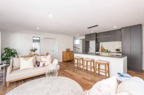 Photo of property in 2/525 Madras Street, St Albans, Christchurch, 8014