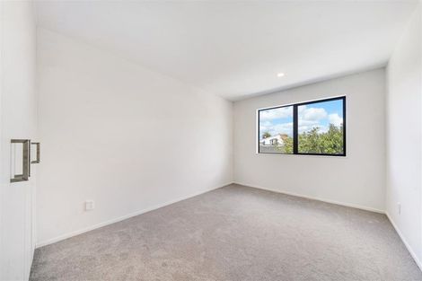 Photo of property in 1/2 Wood Street, Papakura, 2110
