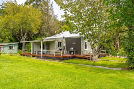 Photo of property in 49 Bright Street, Eketahuna, 4900