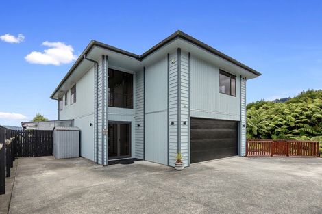 Photo of property in 73 Percy Kinsman Crescent, Riverstone Terraces, Upper Hutt, 5018