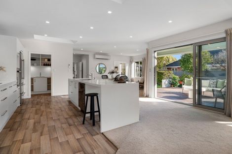 Photo of property in 100 Memorial Avenue, Ilam, Christchurch, 8053