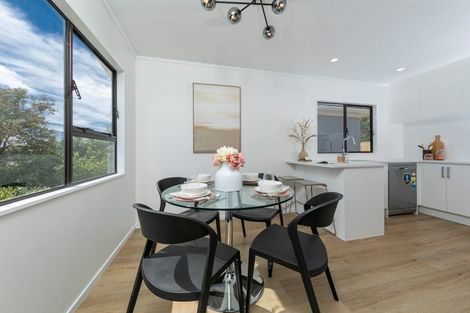 Photo of property in 112c Roberts Road, Te Atatu South, Auckland, 0610