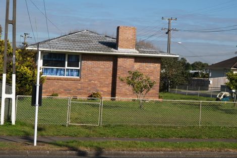 Photo of property in 247 Robertson Road, Mangere East, Auckland, 2024