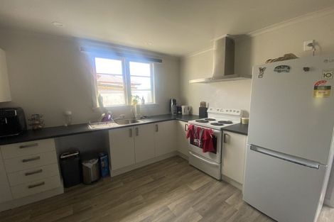 Photo of property in 12 Mccaughan Street, Browns, Winton, 9781