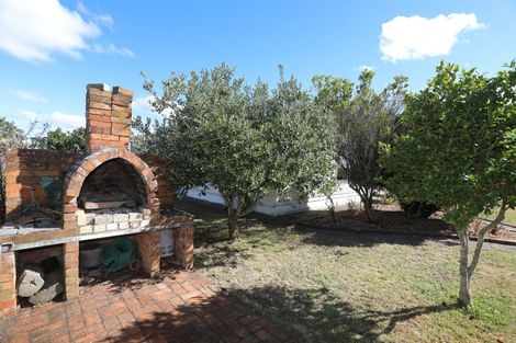 Photo of property in 71 Thames Street, Rongotea, 4476