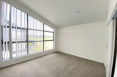 Photo of property in 7 Dinaric Lane, Westgate, Auckland, 0814