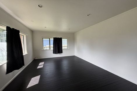 Photo of property in 25 Royton Avenue, Mangere East, Auckland, 2024