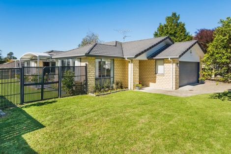 Photo of property in 272 Schnapper Rock Road, Schnapper Rock, Auckland, 0632