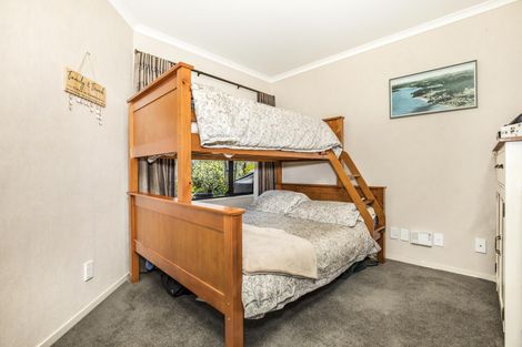 Photo of property in 11 Belfry Place, Wattle Downs, Auckland, 2103