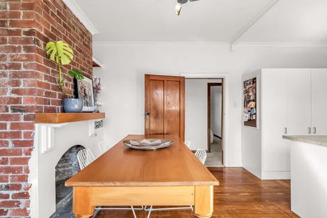 Photo of property in 121 Selwyn Street, Somerfield, Christchurch, 8024