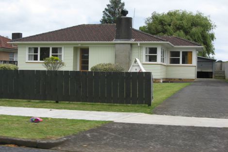 Photo of property in 9 Windmill Road, Pukekohe, 2120