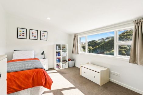 Photo of property in 16 Narbada Crescent, Khandallah, Wellington, 6035