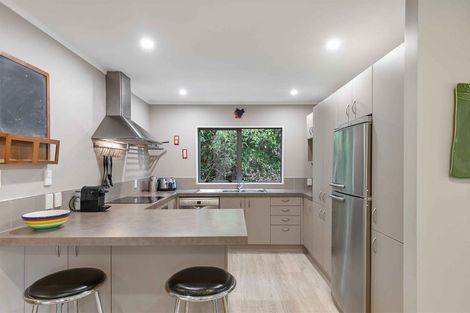 Photo of property in 2/19 Pemberton Avenue, Bayview, Auckland, 0629
