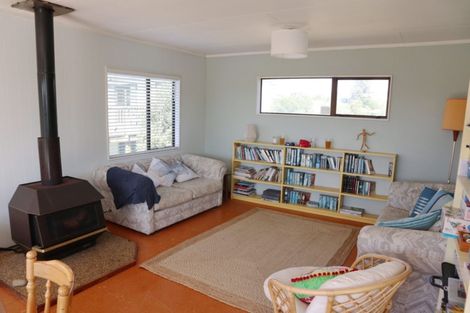 Photo of property in 45 Manga-pirau Street, Waikawa Beach, Manakau, 5573
