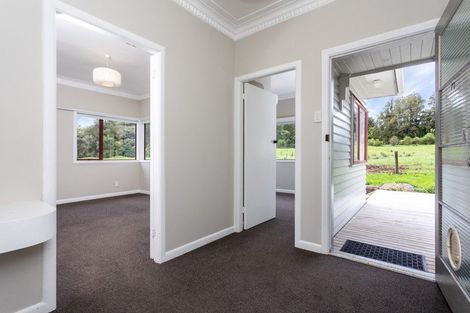Photo of property in 369 Mangakura Road, Helensville, 0875