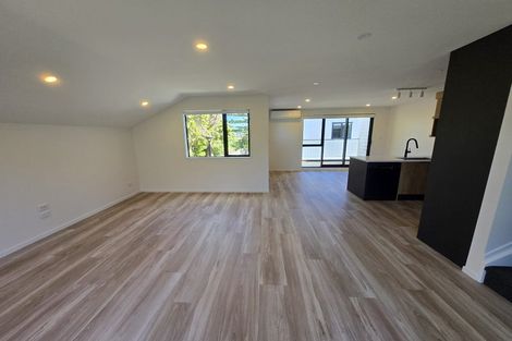 Photo of property in 7/13 Fairdale Place, Birkdale, Auckland, 0626