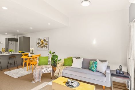 Photo of property in 1/206 Manuka Road, Bayview, Auckland, 0629